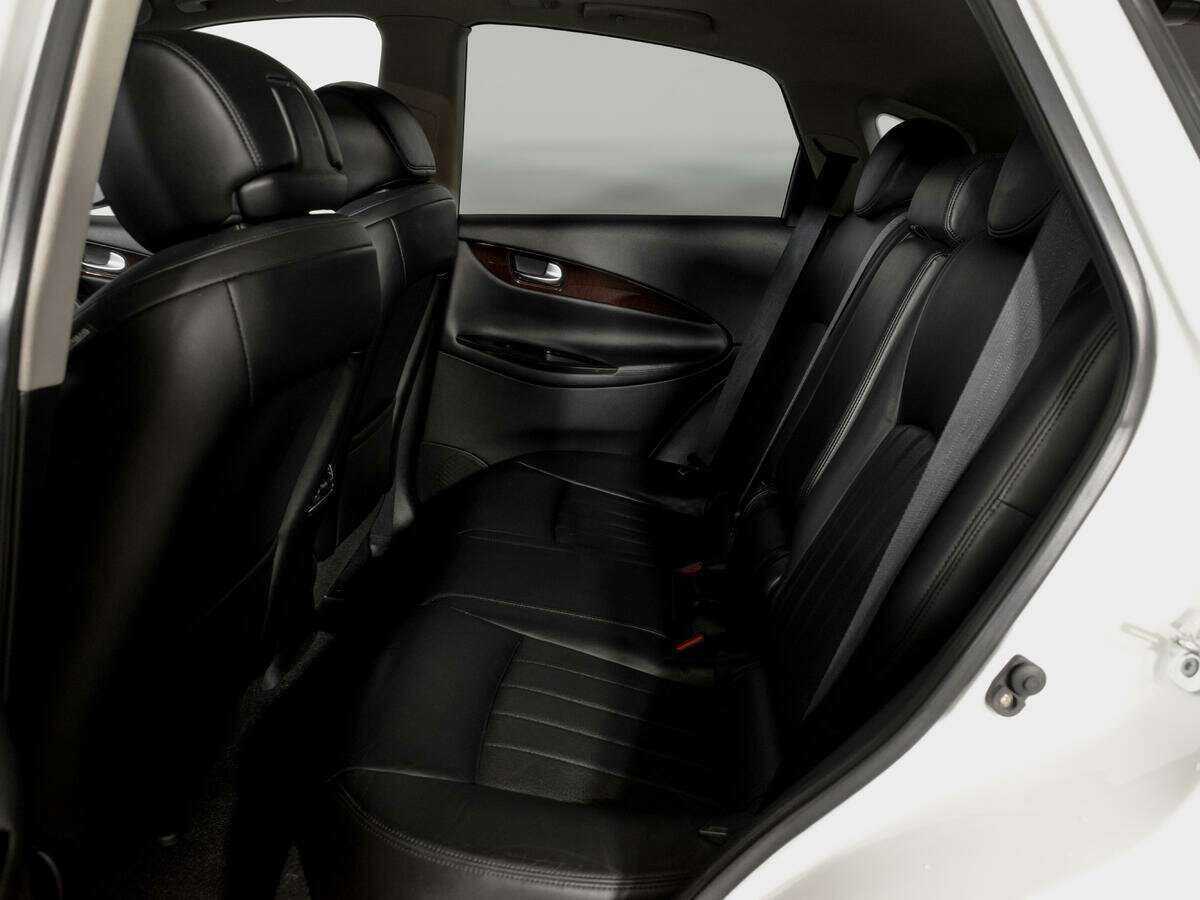 Infiniti QX50 с пробегом — 2014 год. Фото: #9