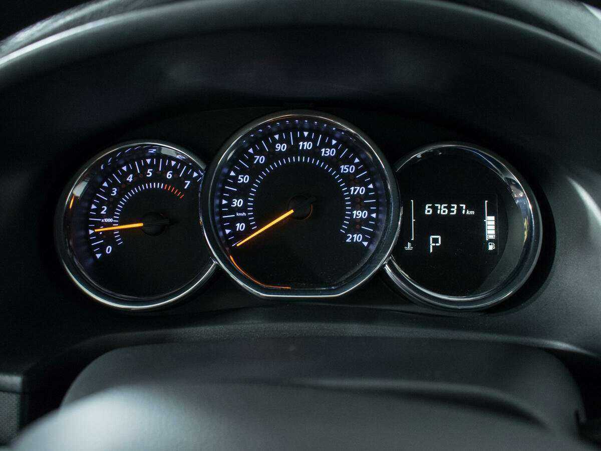 Renault Logan с пробегом — 2020 год. Фото: #10