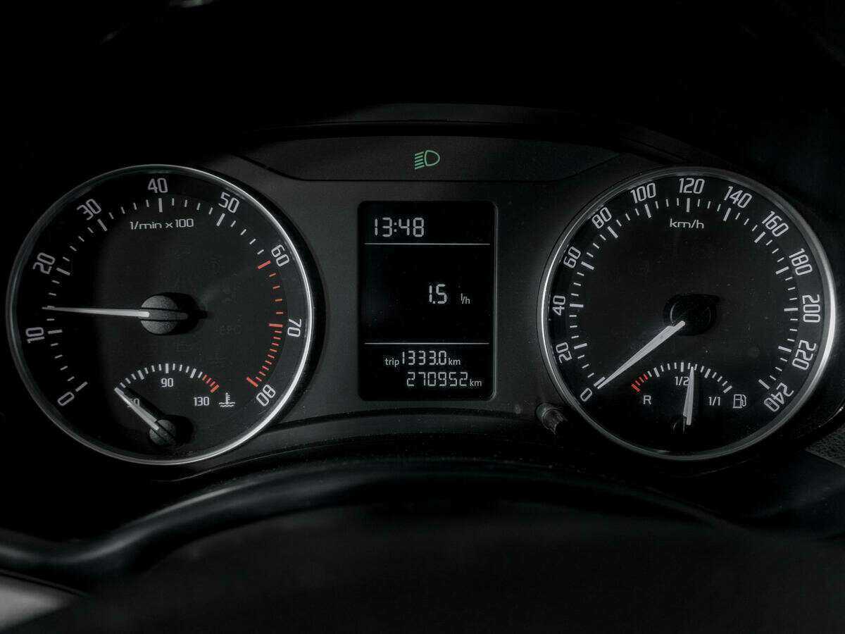 Skoda Octavia с пробегом — 2009 год. Фото: #10