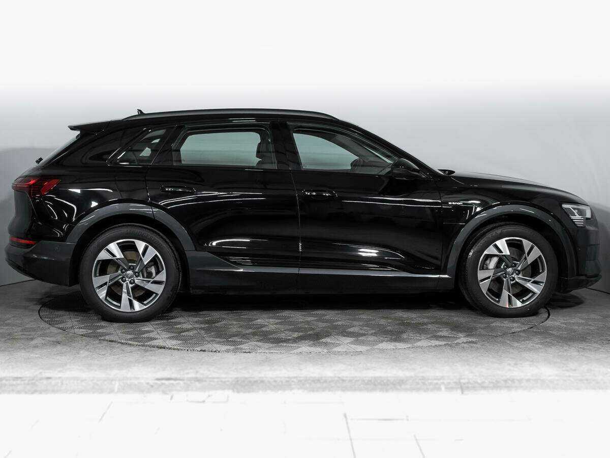 Audi e-tron с пробегом — 2020 год. Фото: #3