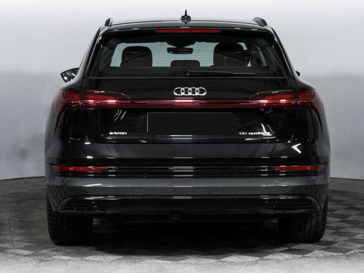 Audi e-tron с пробегом — 2020 год. Фото: #5
