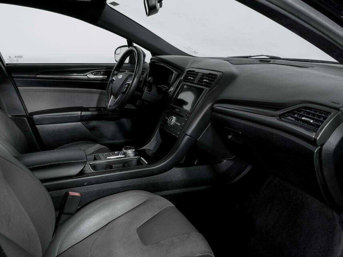 Ford Fusion (North America) с пробегом — 2017 год. Фото: #8