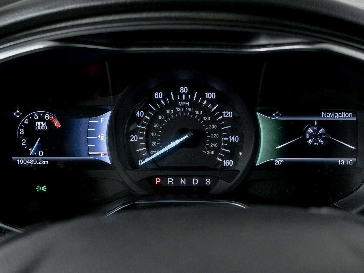 Ford Fusion (North America) с пробегом — 2017 год. Фото: #10