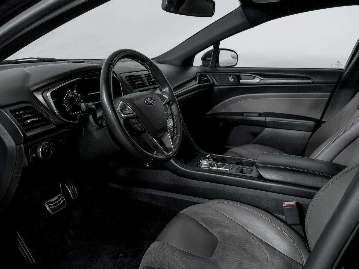 Ford Fusion (North America) с пробегом — 2017 год. Фото: #15