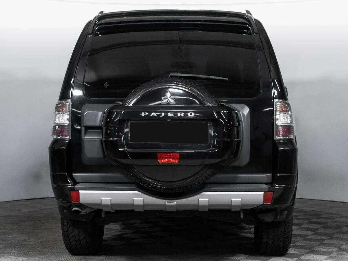 Mitsubishi Pajero с пробегом — 2011 год. Фото: #5