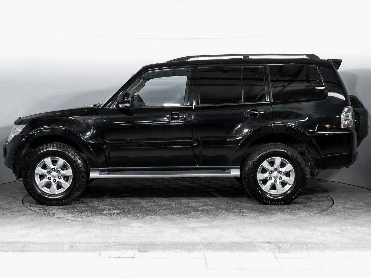 Mitsubishi Pajero с пробегом — 2011 год. Фото: #7
