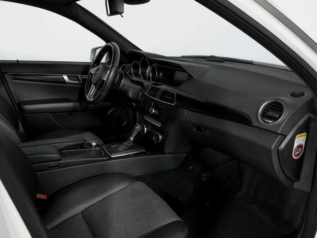 Mercedes-Benz C-Класс с пробегом — 2011 год. Фото: #8