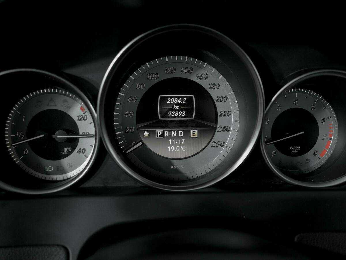 Mercedes-Benz C-Класс с пробегом — 2011 год. Фото: #10