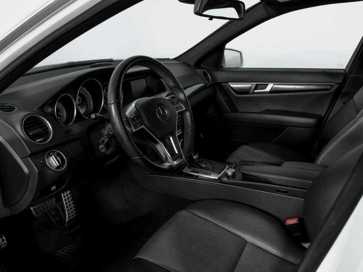 Mercedes-Benz C-Класс с пробегом — 2011 год. Фото: #14