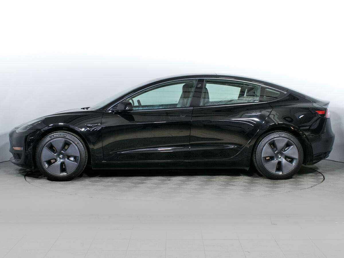 Tesla Model 3 с пробегом — 2021 год. Фото: #7