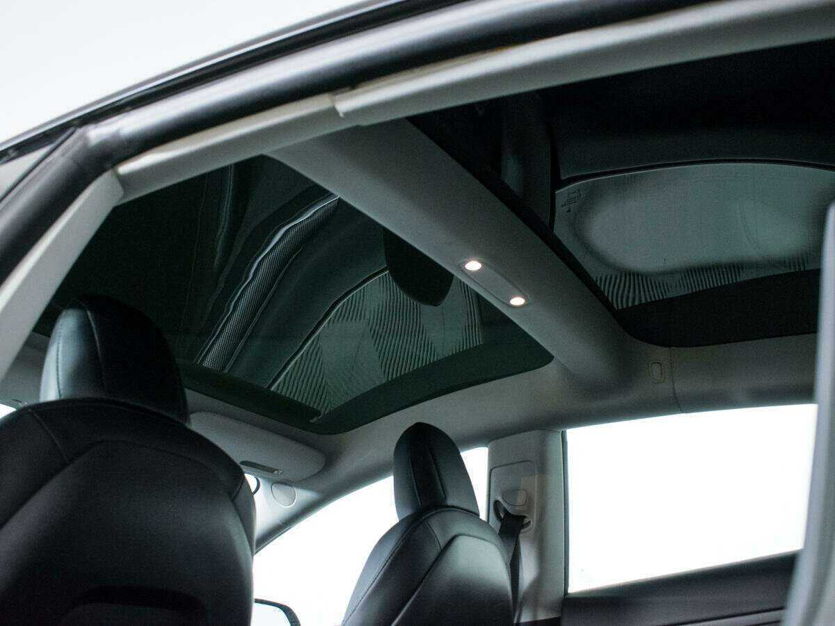 Tesla Model 3 с пробегом — 2021 год. Фото: #14