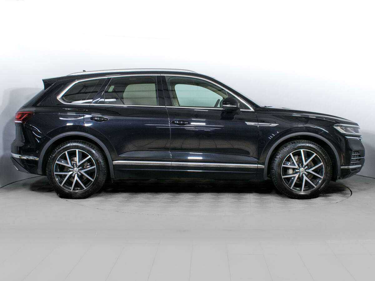 Volkswagen Touareg с пробегом — 2020 год. Фото: #3