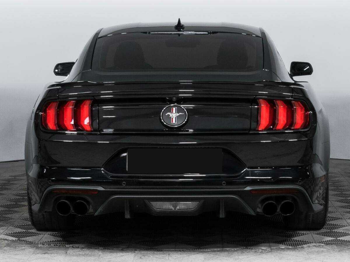 Ford Mustang с пробегом — 2022 год. Фото: #5