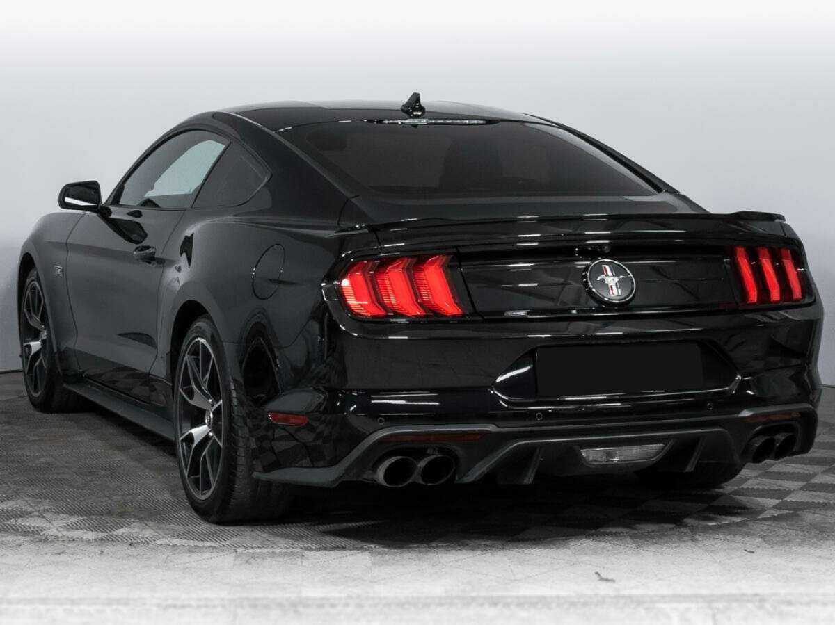 Ford Mustang с пробегом — 2022 год. Фото: #6