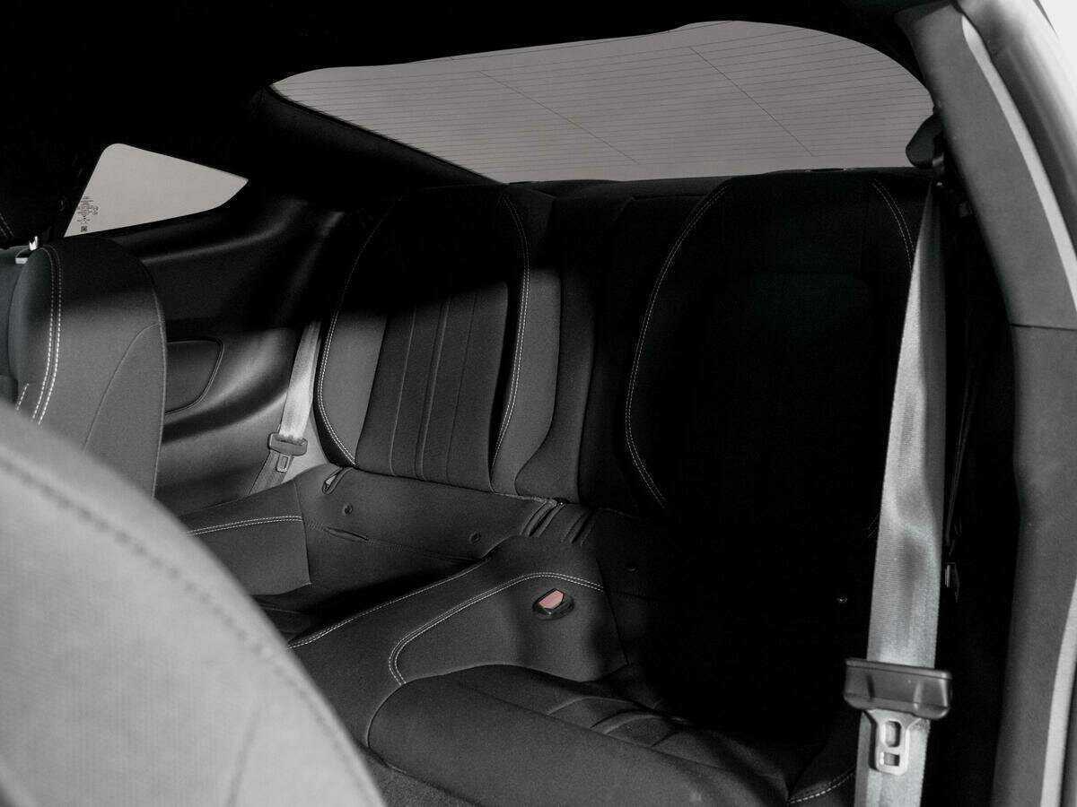 Ford Mustang с пробегом — 2022 год. Фото: #9