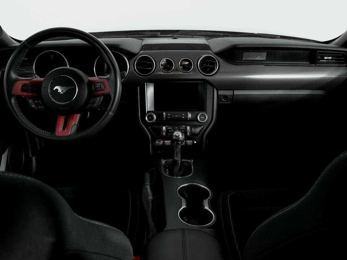 Ford Mustang с пробегом — 2022 год. Фото: #11