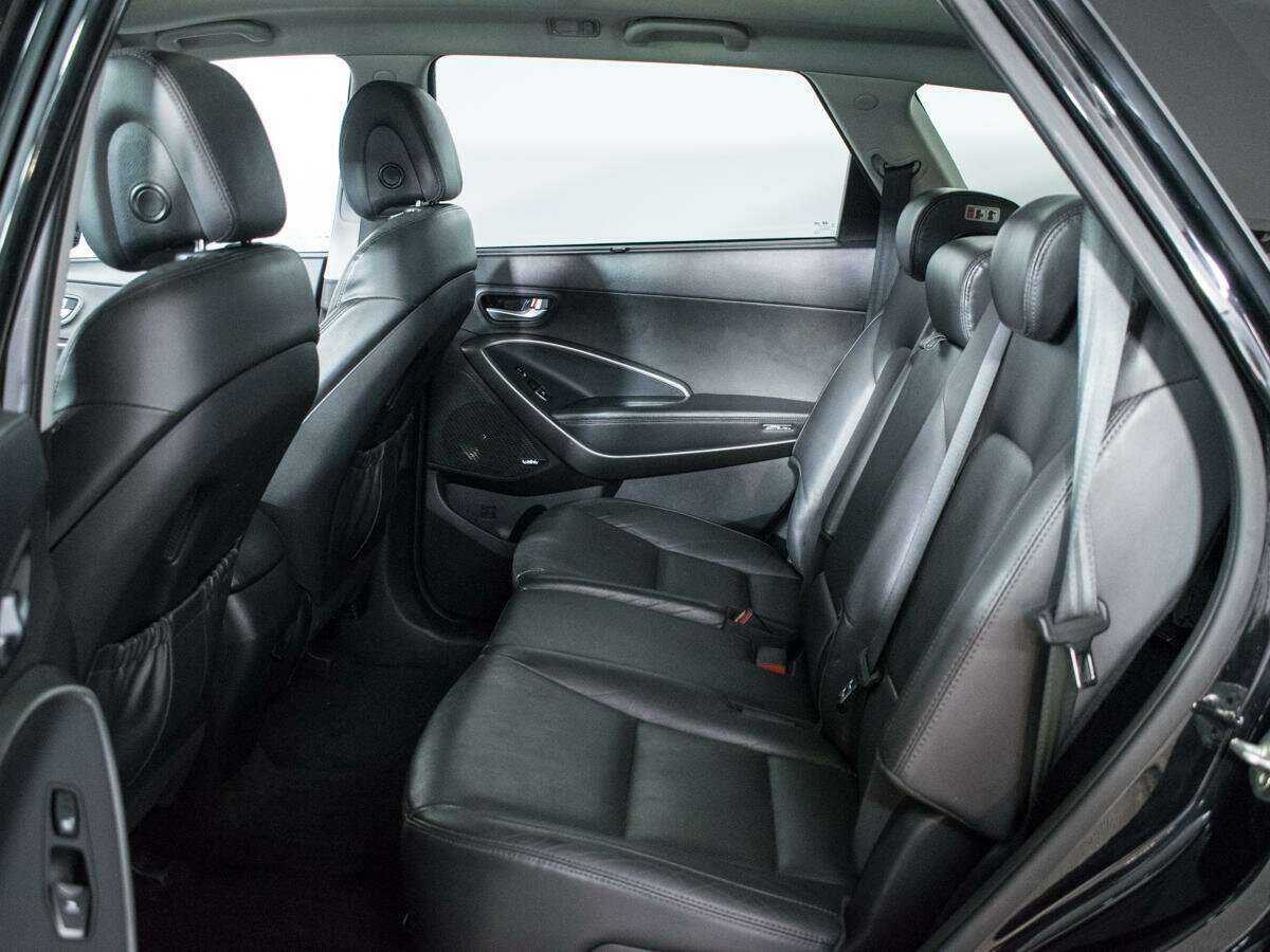Hyundai Santa Fe с пробегом — 2017 год. Фото: #9