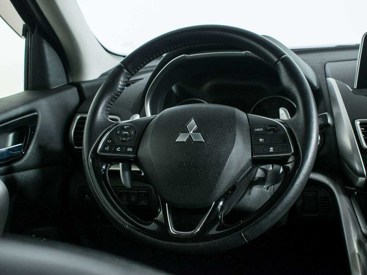 Mitsubishi Eclipse Cross с пробегом — 2018 год. Фото: #13