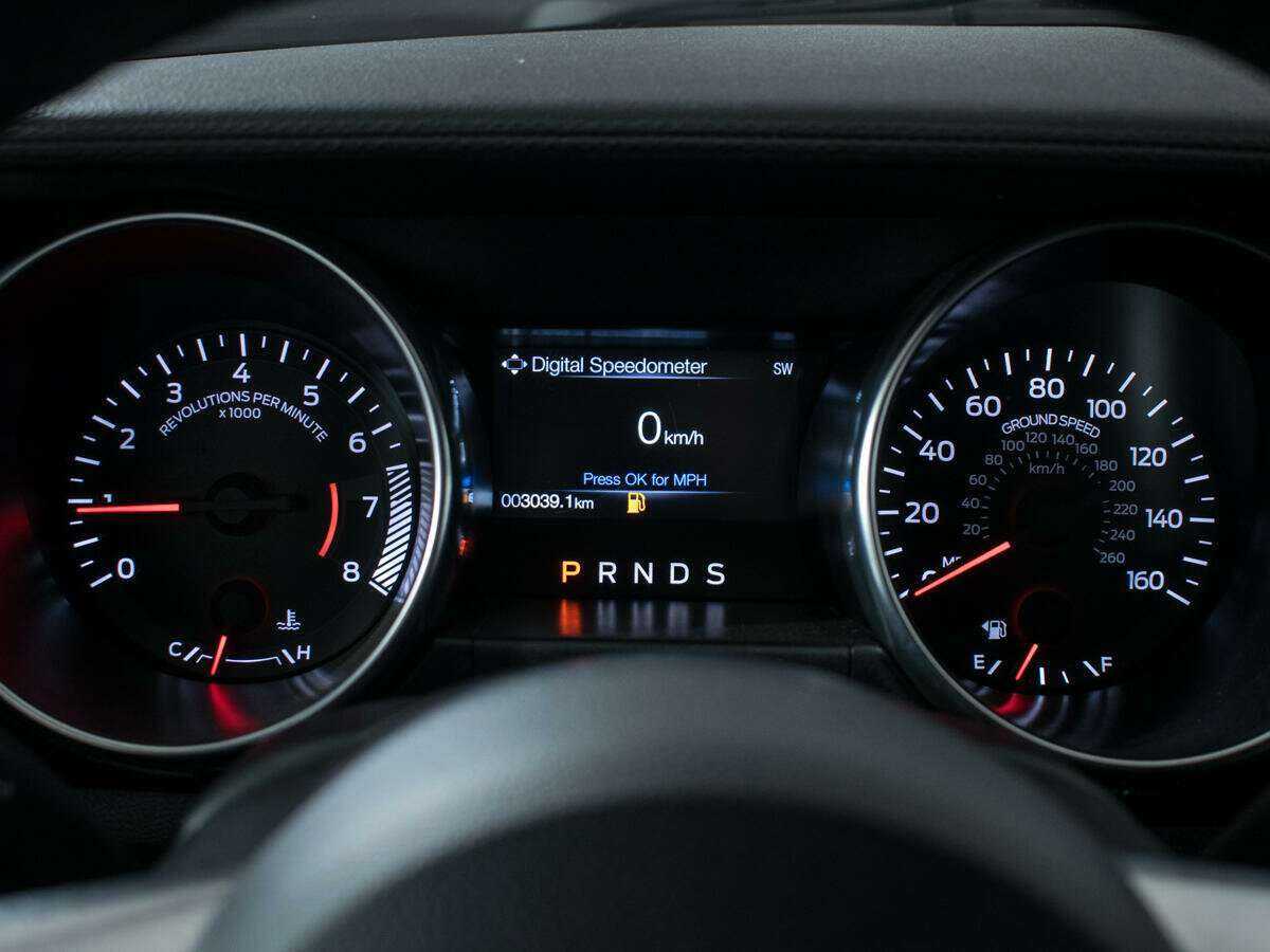 Ford Mustang с пробегом — 2022 год. Фото: #10