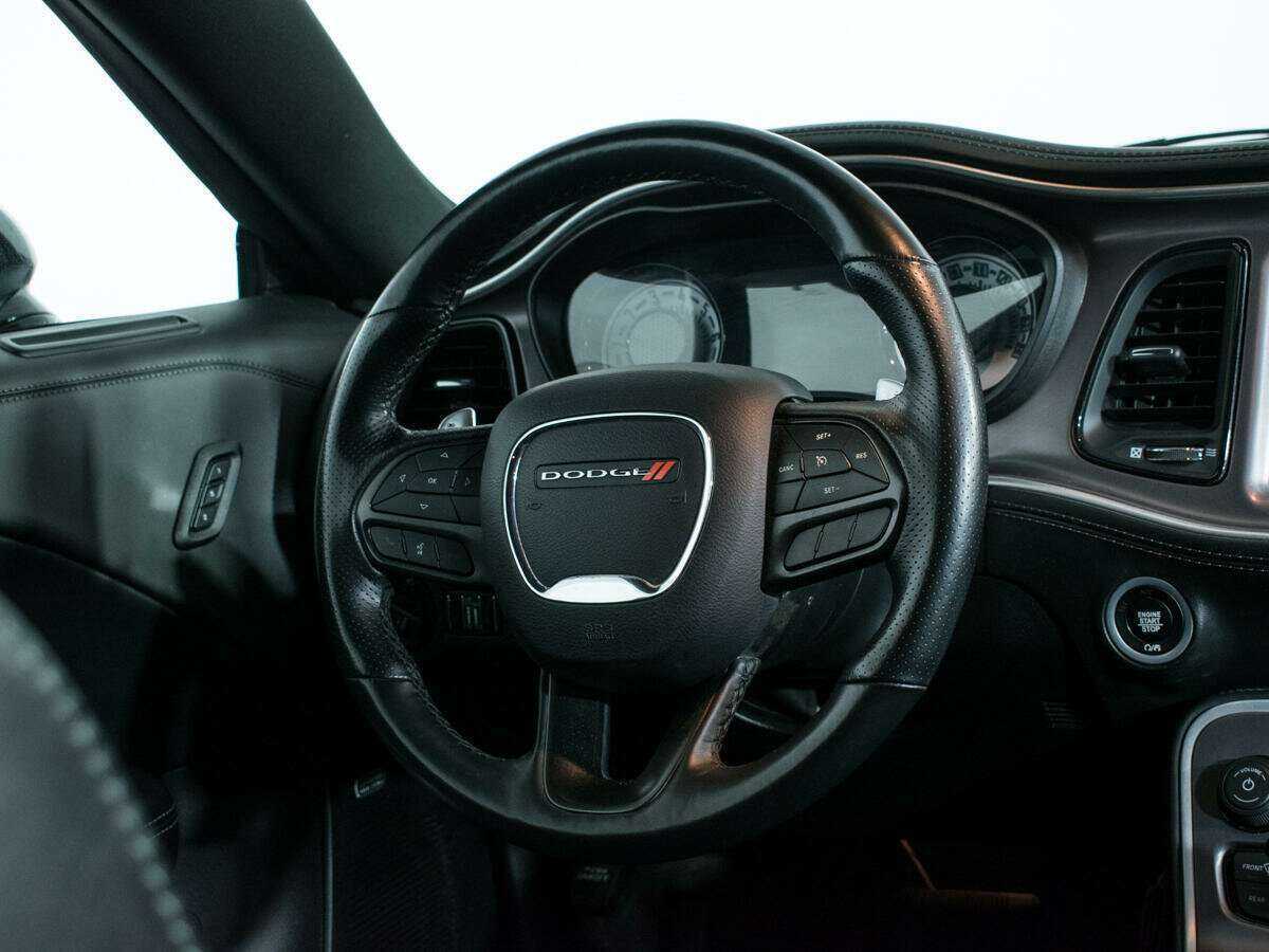 Dodge Challenger с пробегом — 2021 год. Фото: #13