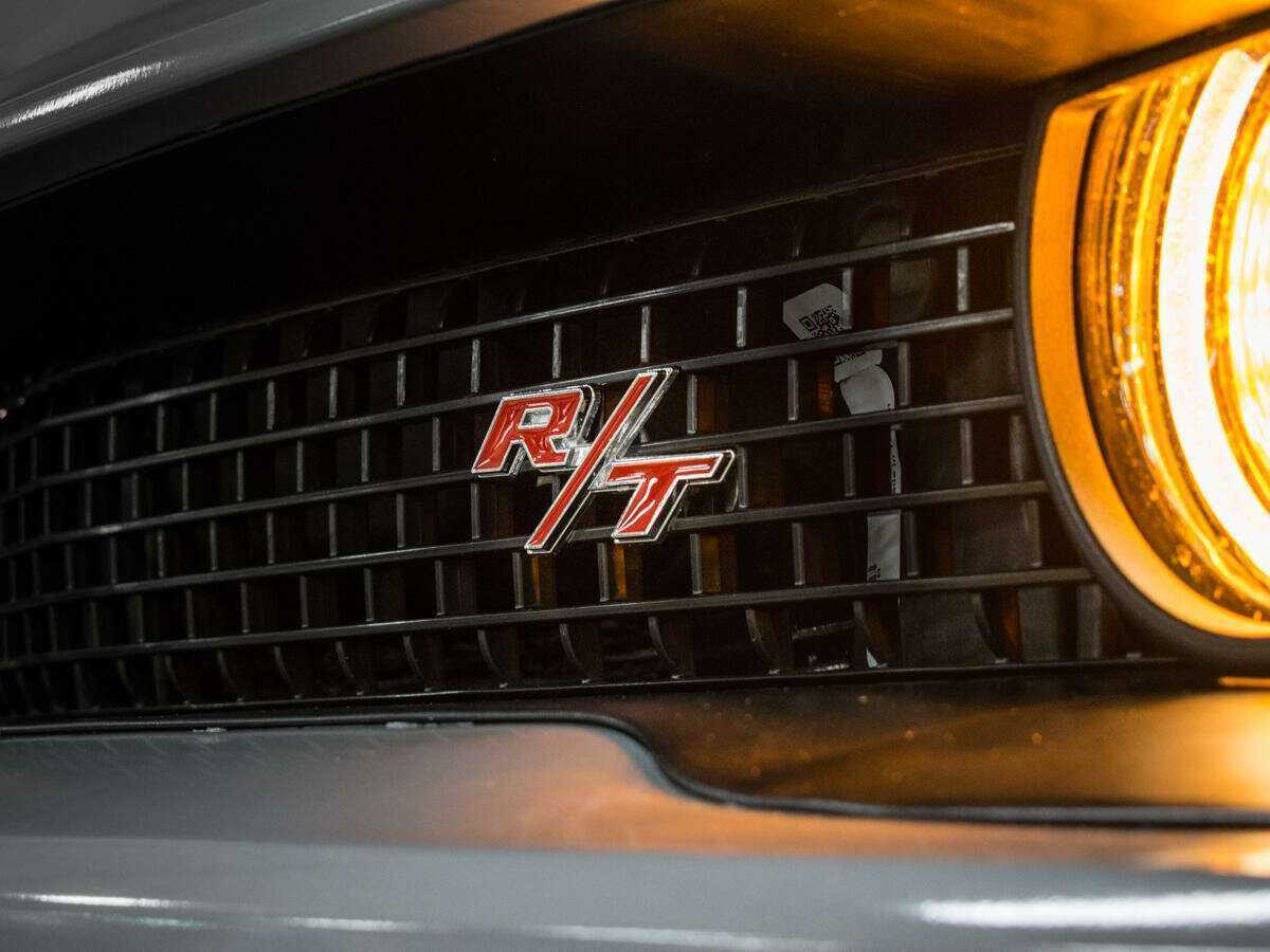 Dodge Challenger с пробегом — 2021 год. Фото: #18