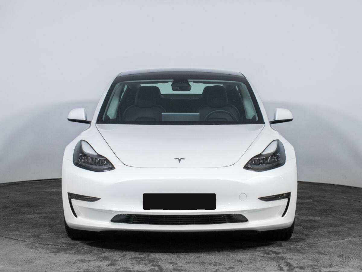 Tesla Model 3 с пробегом — 2021 год. Фото: #1