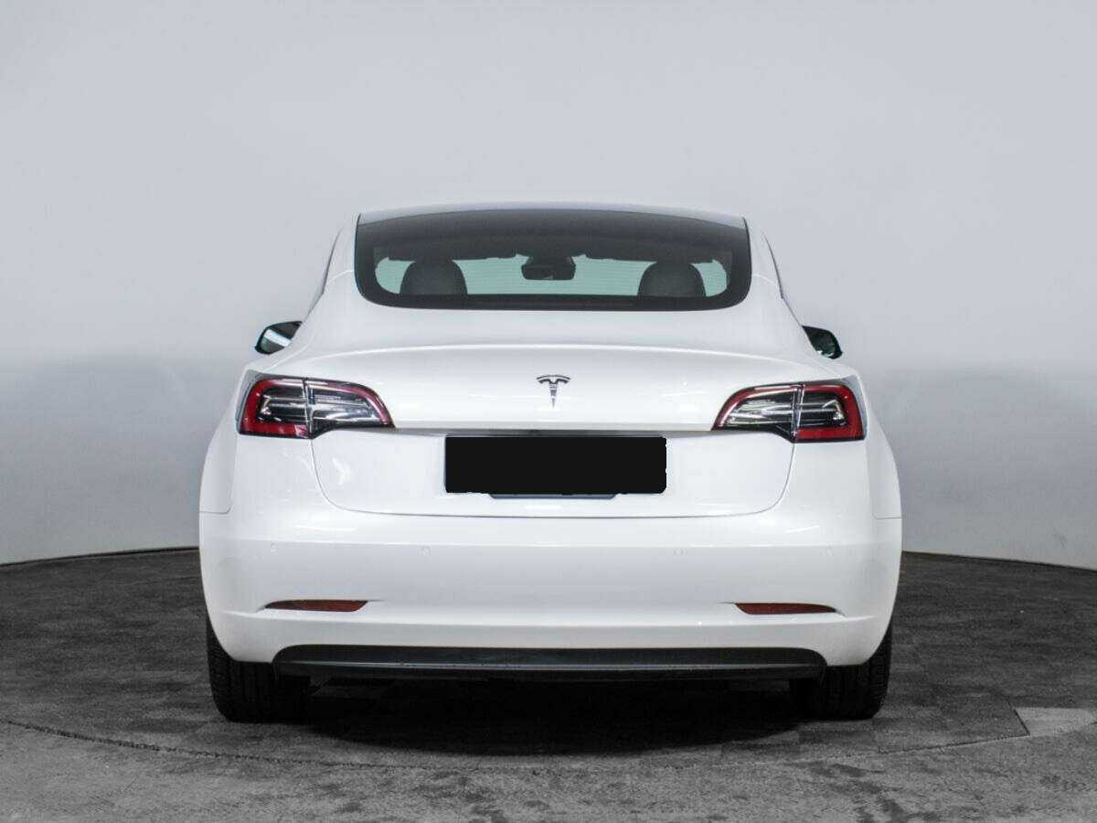 Tesla Model 3 с пробегом — 2021 год. Фото: #5