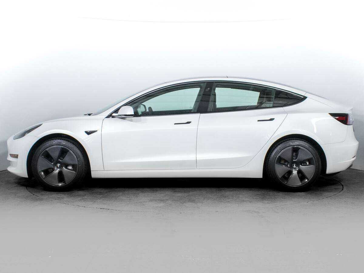 Tesla Model 3 с пробегом — 2021 год. Фото: #7
