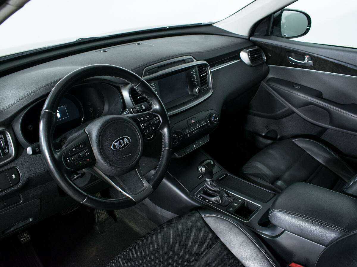Kia Sorento с пробегом — 2017 год. Фото: #12