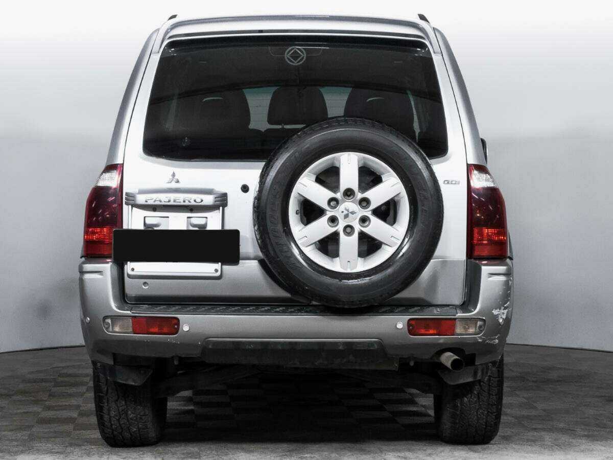 Mitsubishi Pajero с пробегом — 2004 год. Фото: #5