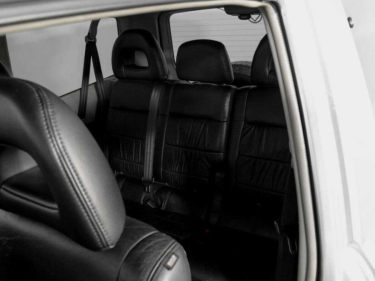 Mitsubishi Pajero с пробегом — 2004 год. Фото: #9