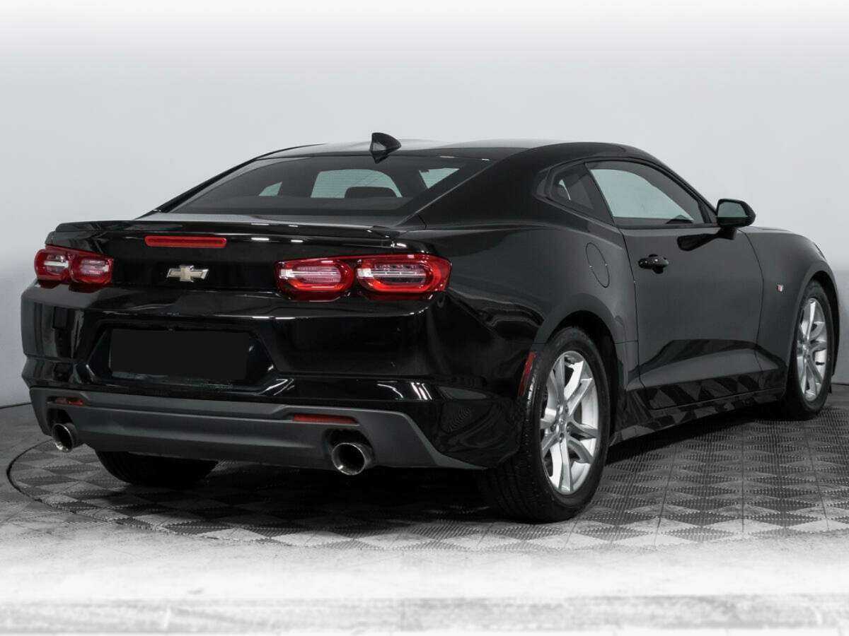 Chevrolet Camaro с пробегом — 2022 год. Фото: #4