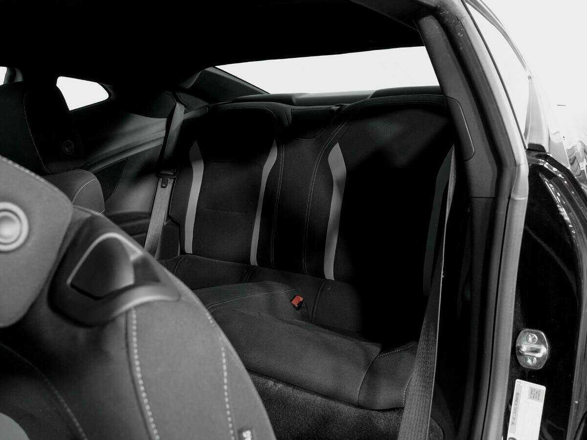 Chevrolet Camaro с пробегом — 2022 год. Фото: #9