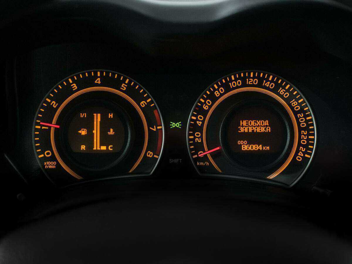 Toyota Corolla с пробегом — 2006 год. Фото: #10