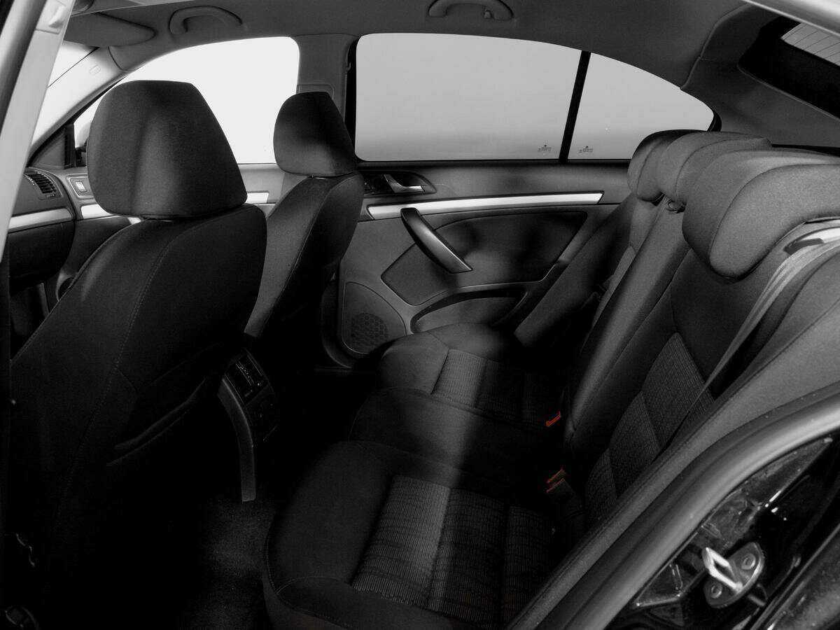 Skoda Octavia с пробегом — 2011 год. Фото: #9