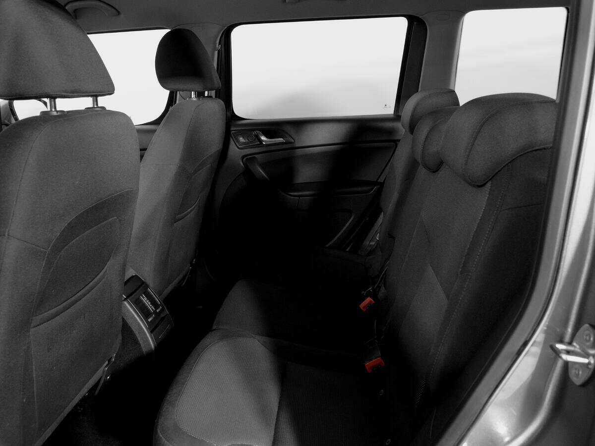 Skoda Yeti с пробегом — 2015 год. Фото: #9