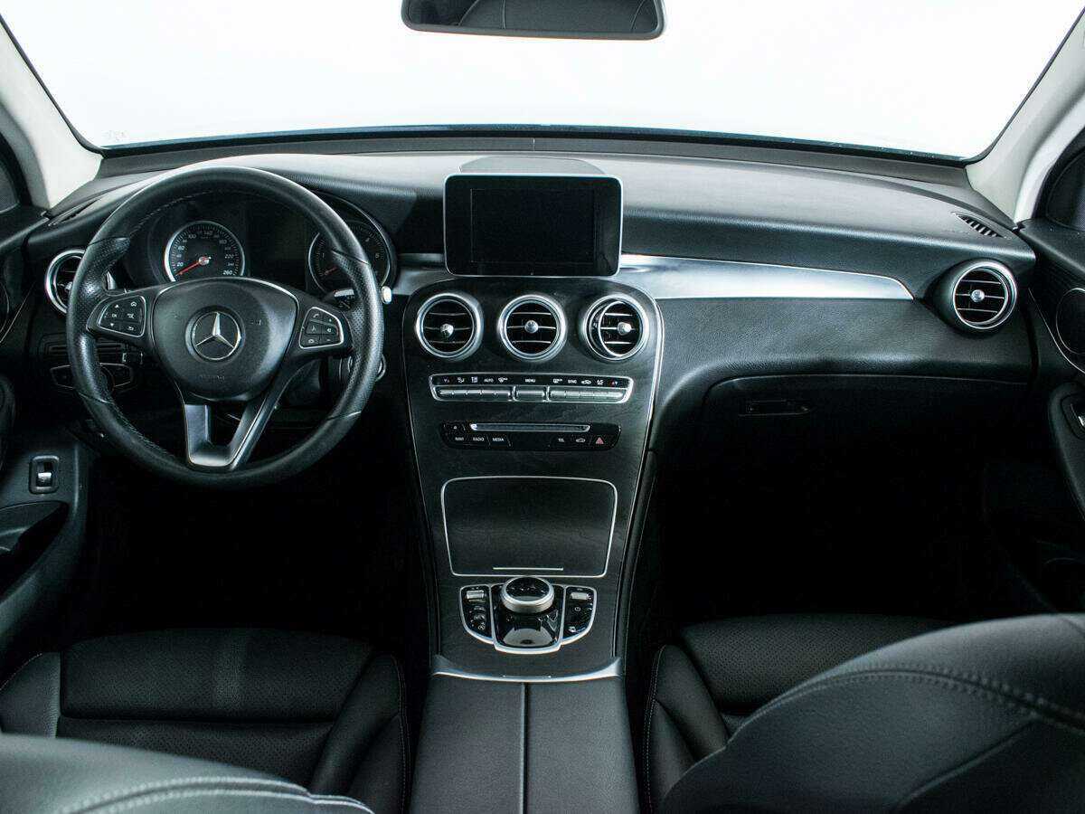 Mercedes-Benz GLC с пробегом — 2017 год. Фото: #11