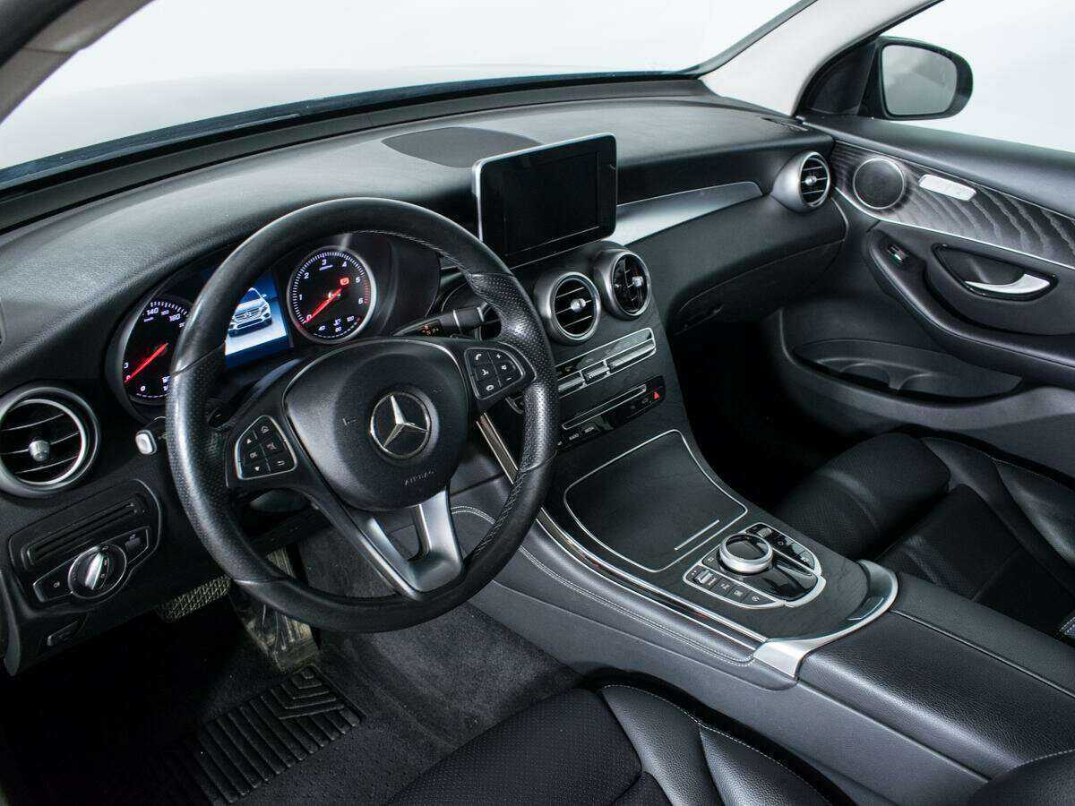 Mercedes-Benz GLC с пробегом — 2017 год. Фото: #12