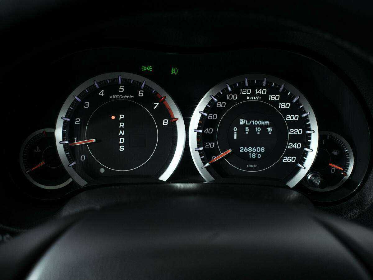 Honda Accord с пробегом — 2008 год. Фото: #10