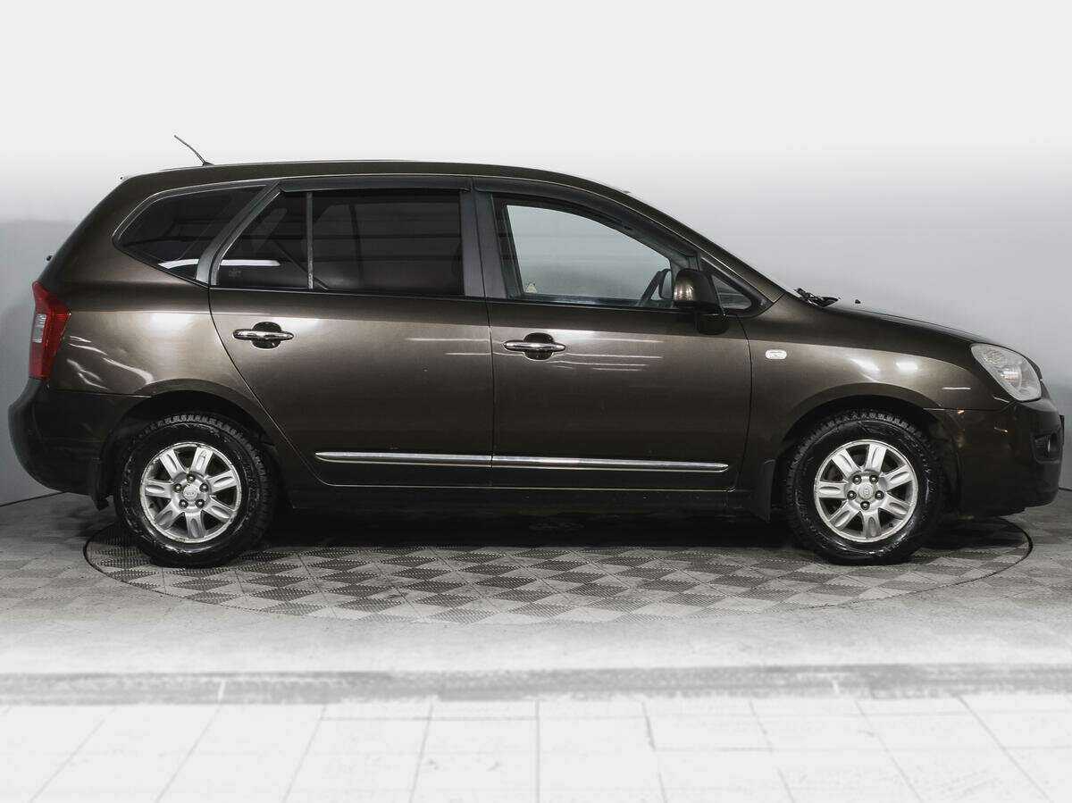 Kia Carens с пробегом — 2009 год. Фото: #3