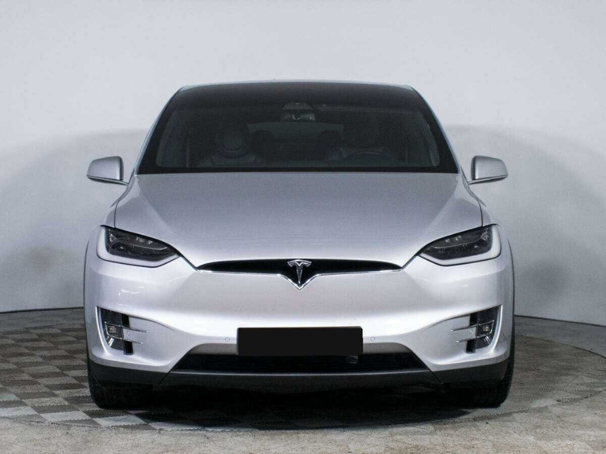 Tesla Model X с пробегом — 2018 год. Фото: #1