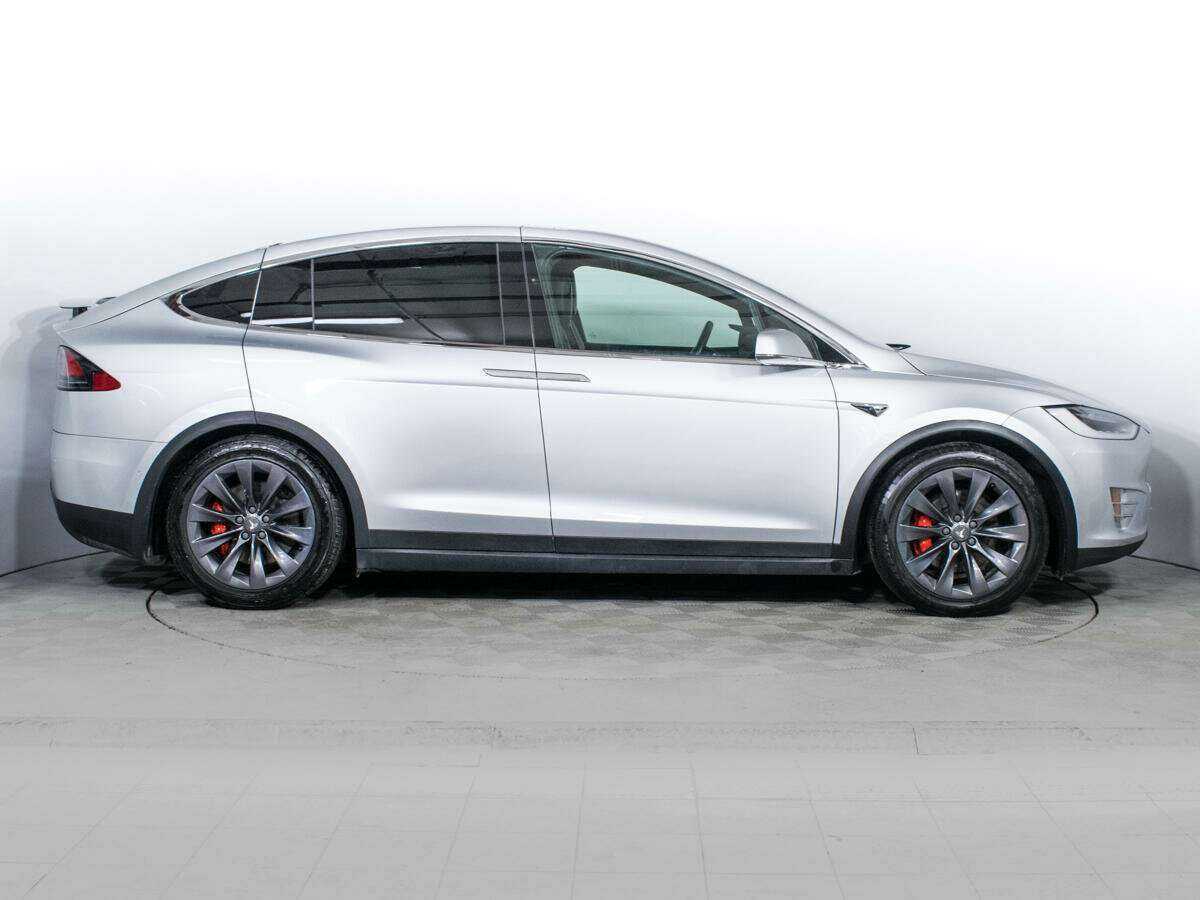 Tesla Model X с пробегом — 2018 год. Фото: #3