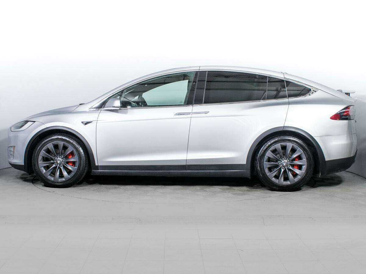 Tesla Model X с пробегом — 2018 год. Фото: #7