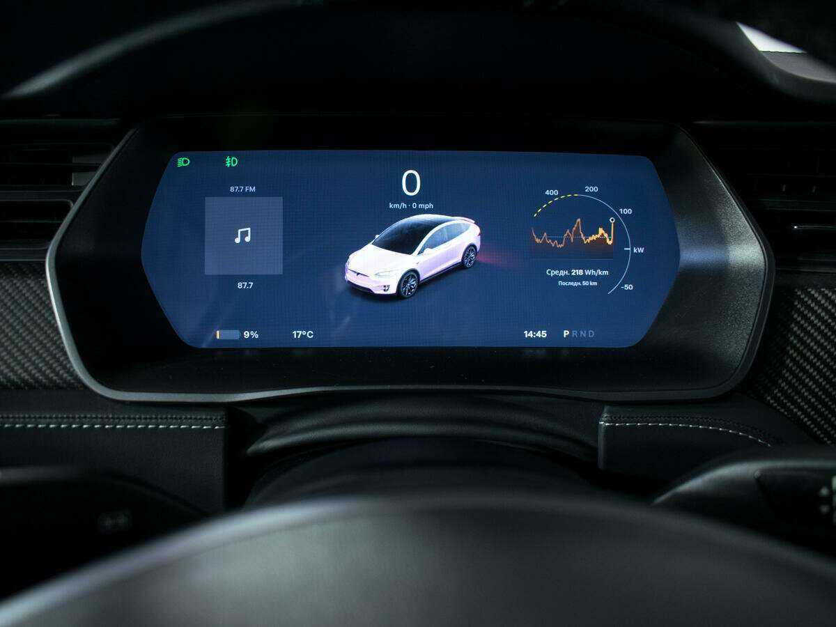 Tesla Model X с пробегом — 2018 год. Фото: #10