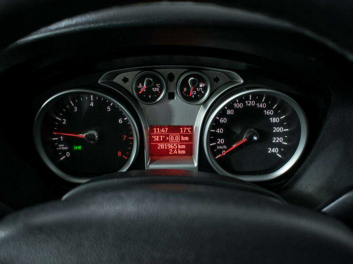 Ford Focus с пробегом — 2008 год. Фото: #10