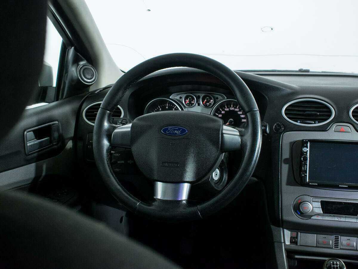Ford Focus с пробегом — 2008 год. Фото: #13