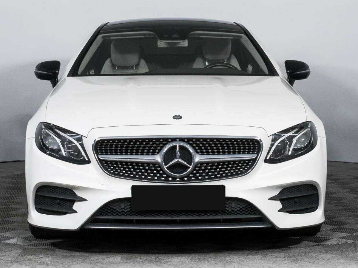 Mercedes-Benz E-Класс с пробегом — 2017 год. Фото: #1