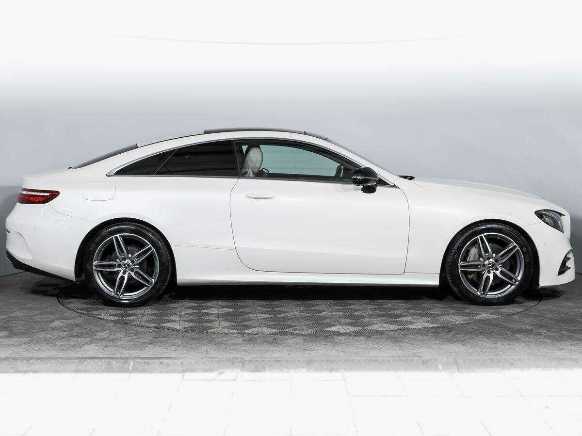 Mercedes-Benz E-Класс с пробегом — 2017 год. Фото: #3