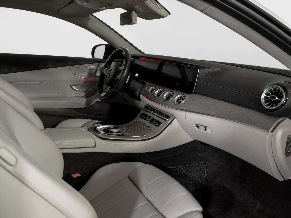 Mercedes-Benz E-Класс с пробегом — 2017 год. Фото: #8