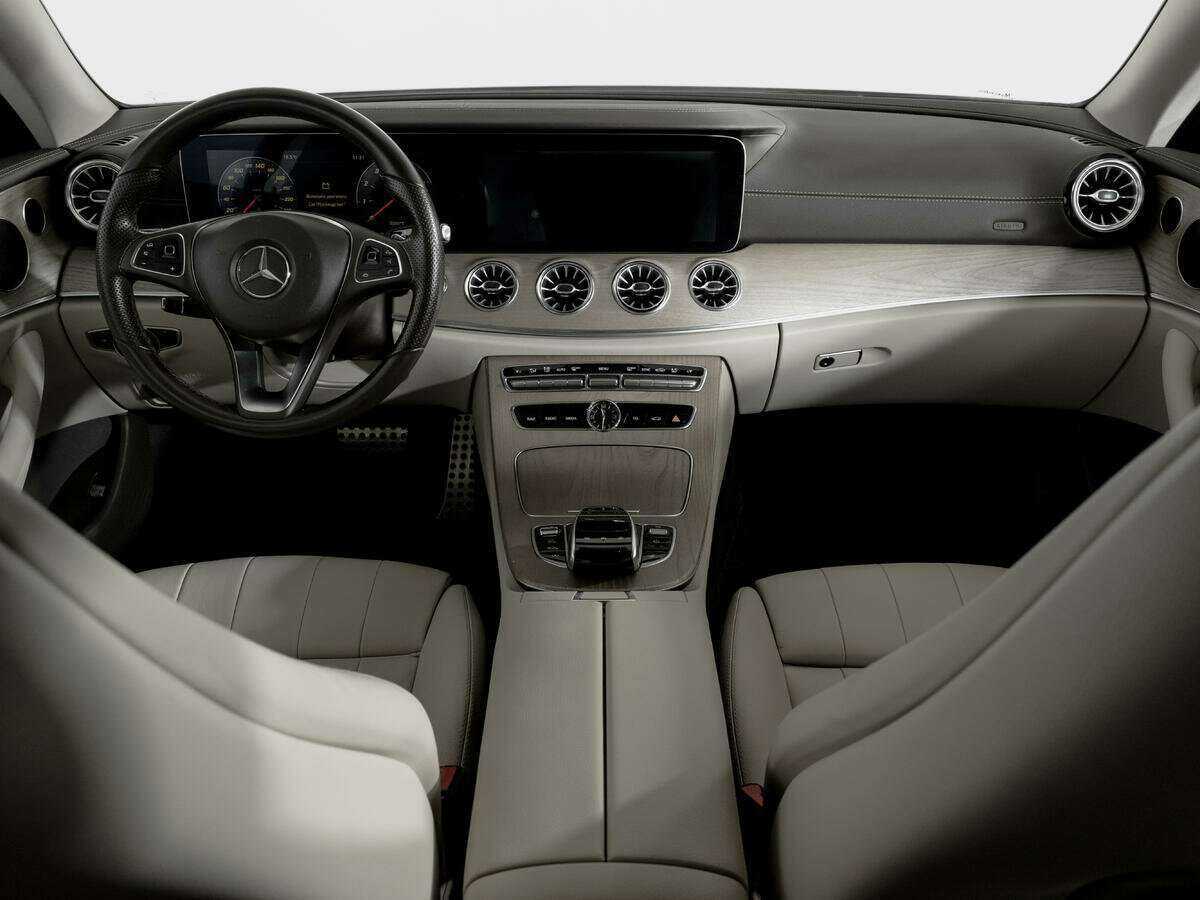 Mercedes-Benz E-Класс с пробегом — 2017 год. Фото: #11